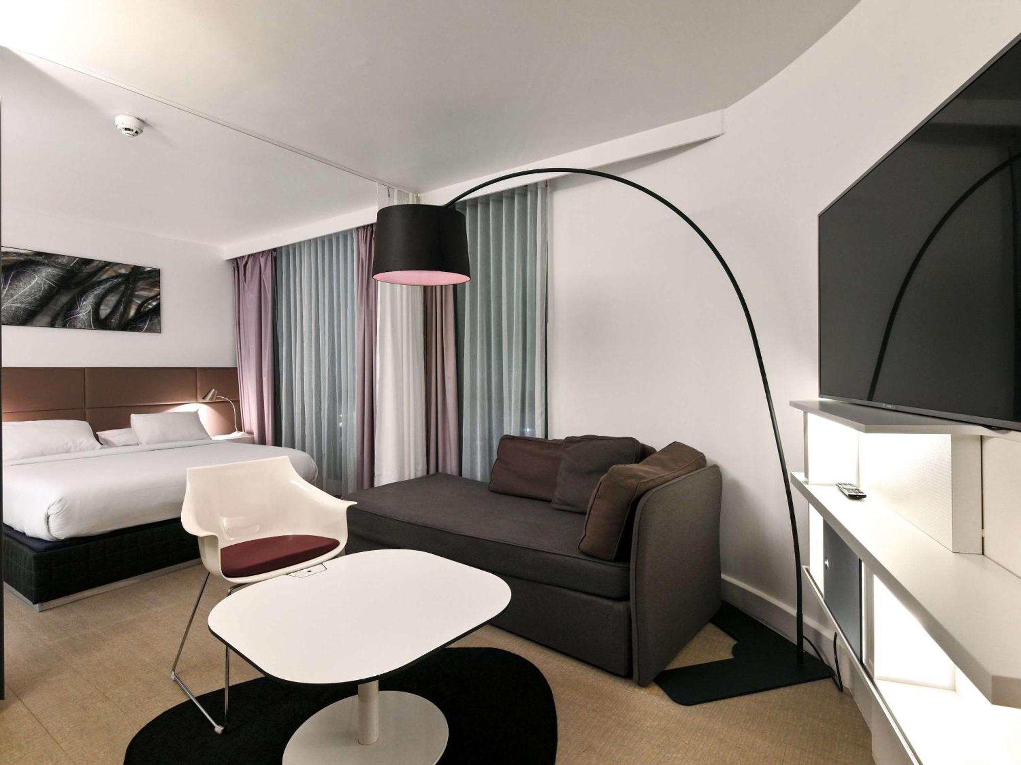 Hotel Novotel Paris Les Moulineaux 4*