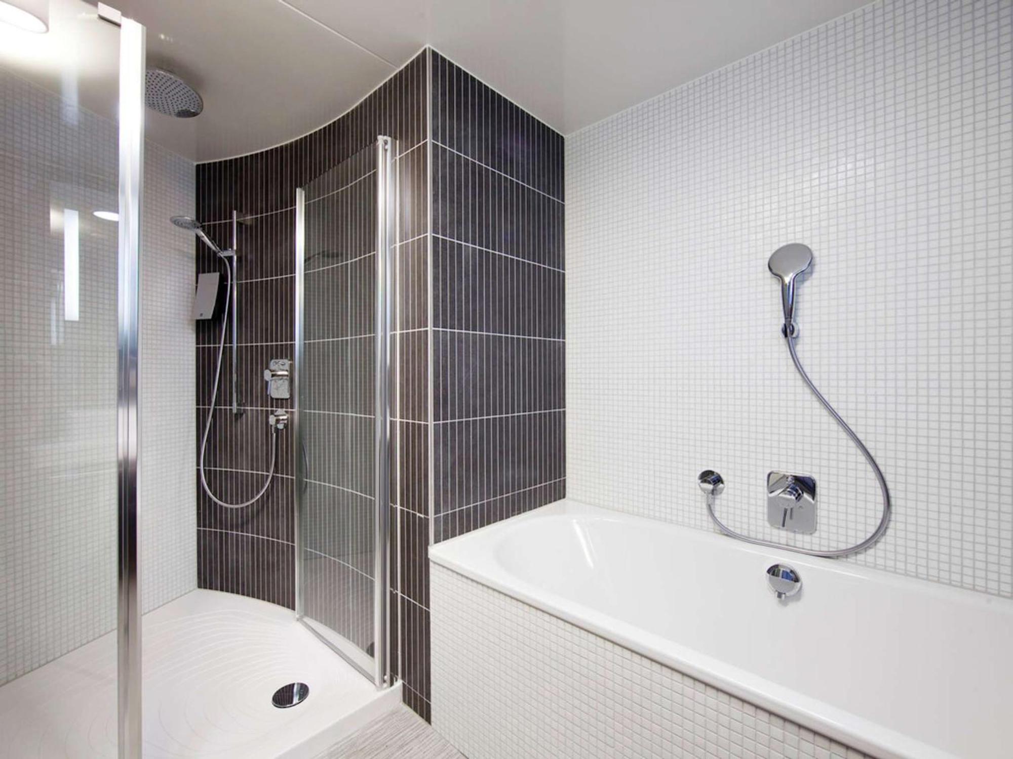 Hotel Novotel Paris Les Moulineaux 4*