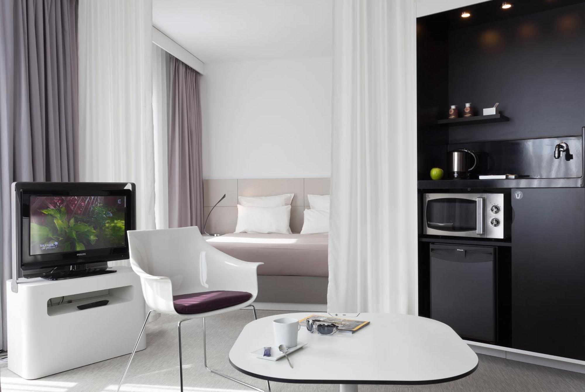 Novotel Paris Les Moulineaux Hotel